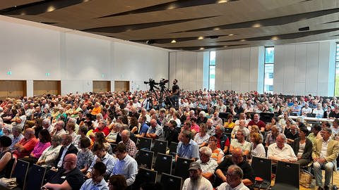 Ende Juni haben sich die Kandidaten in der Stadthalle in Sinsheim der Öffentlichkeit vorgestellt. Über 700 Zuschauerinnen und Zuschauer verfolgten die Veranstaltung.