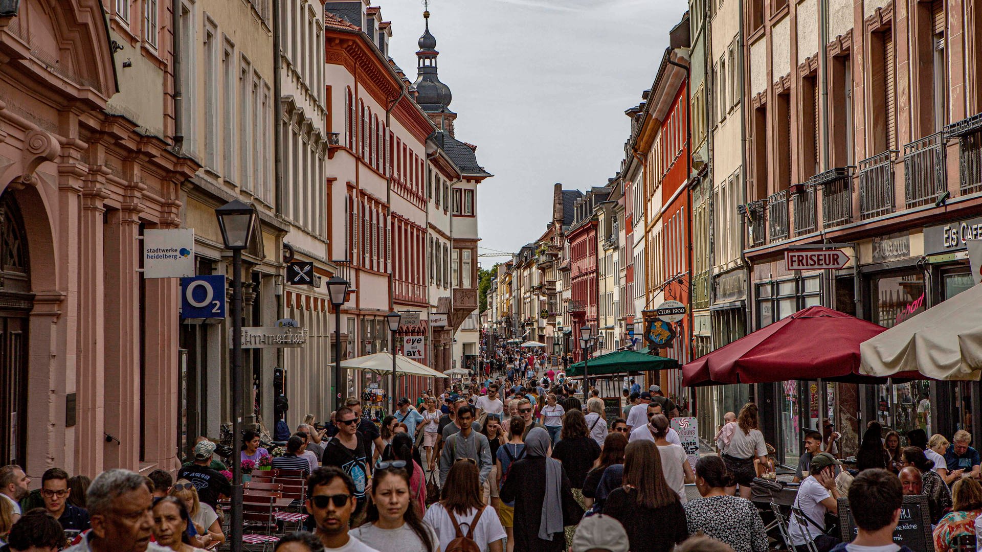 Urlauber und Ausflügler in Heidelberg: Übertourismus oder ein Segen für die Stadt?