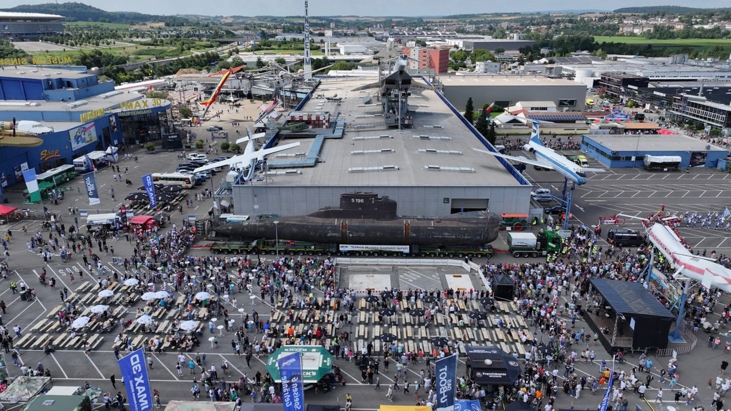 U17 Ankunft Museum Sinsheim