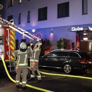 Feuerwehr vor Heidelberger Hotel