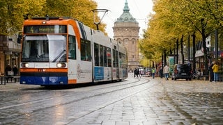 Die Innenstadt von Mannheim mit Blick auf den Wasserturm