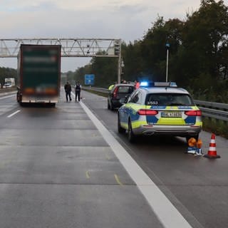 Unfall mit Lkw auf der A5 bei Heddesheim