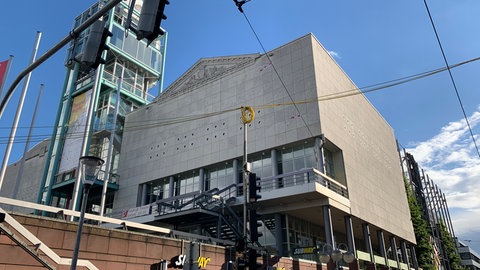 Das Stadthaus N1 darf nicht abgerissen werden, weil das Landesamt für Denkmalpflege das verbietet.