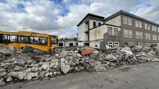 Kasernengelände mit Trümmern für Erdbeben-Übung in Mosbach