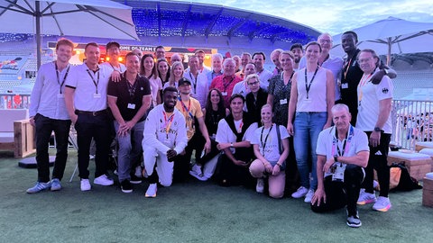 Gruppenfoto vom Rhein-Neckar-Abend im Deutschen Haus in Paris bei den Olympischen Spielen