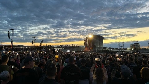 Besucher beim ACDC-Konzert auf dem Hockenheimring