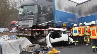 Schwerer Unfall auf der A6 bei Dielheim mit mehreren Verletzten