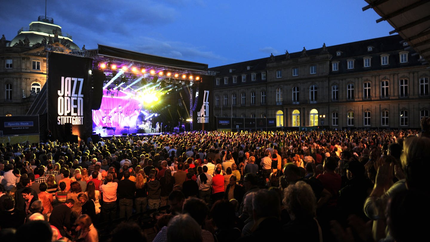 EMPublic Viewing am Schlossplatz "Jazz Open" weichen aus SWR Aktuell