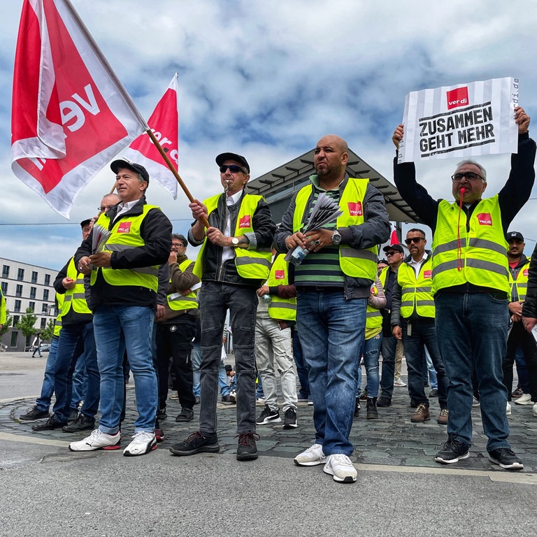 Gewerkschaft Ver.di In BW: Warnstreiks Im Einzel- Und- Großhandel - SWR ...