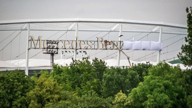 Wieso nicht mehr Mercedes-Benz Arena?