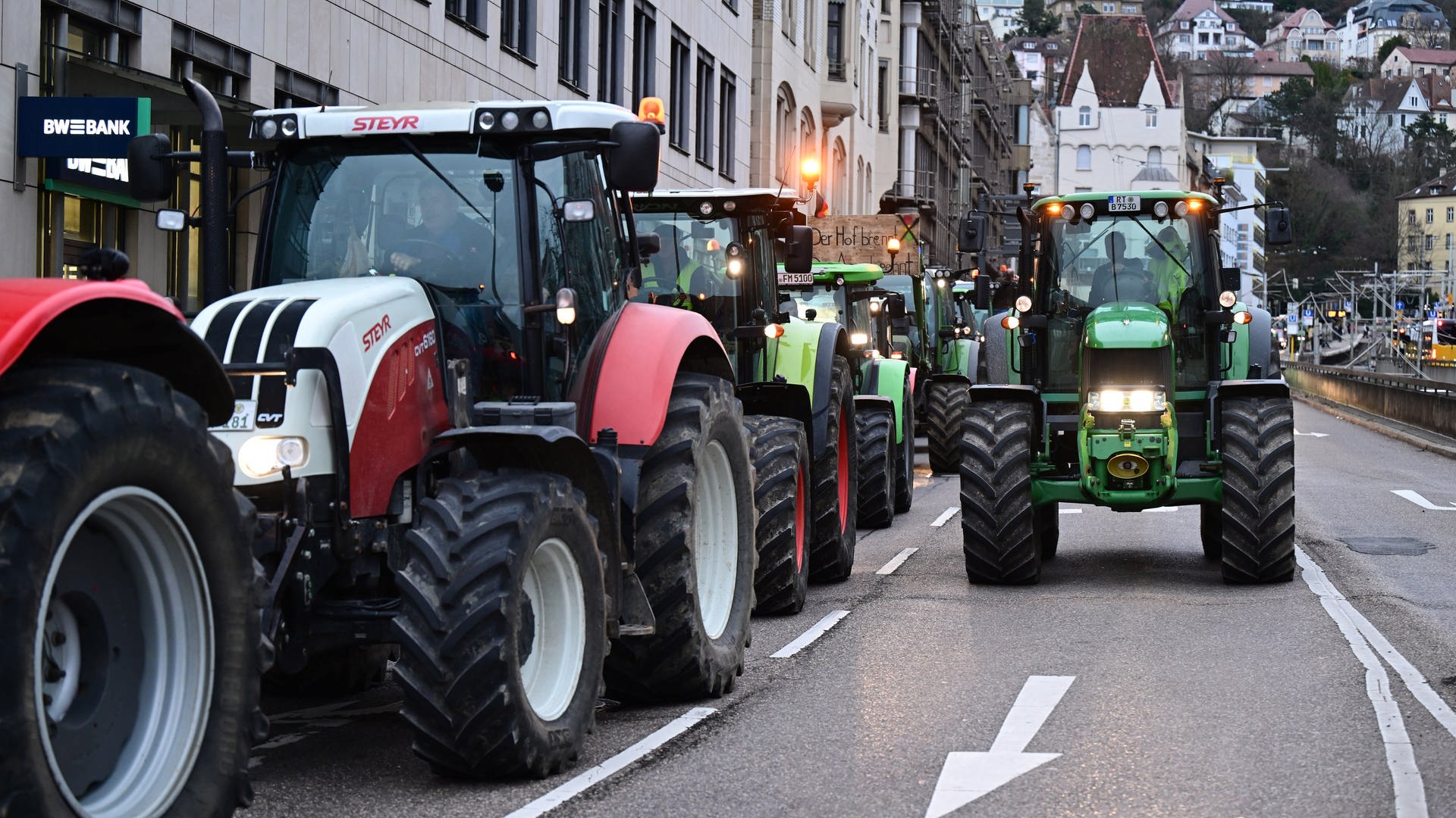 Bauernproteste, Bahn-Streik und S21-Arbeiten belasten Verkehr in der Region Stuttgart