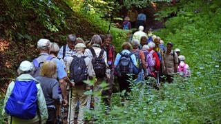 Wanderer beim 117. Deutschen Wandertag bei Eisenach in Thüringen: Zum diesjährigen  international größten Wanderertreffen im Remstal werden wieder viele Besucher erwartet.