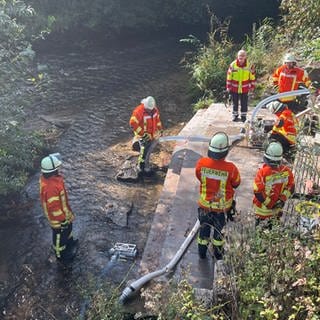 Bei einer Katastrophenschutzübung im Oberen Murrtal übten die Einsatzkräfte das Szenario Starkregen und Hochwasser. Das kreisweite Pegelmessnetz soll in Zukunft eine bessere Vorhersage ermöglichen.