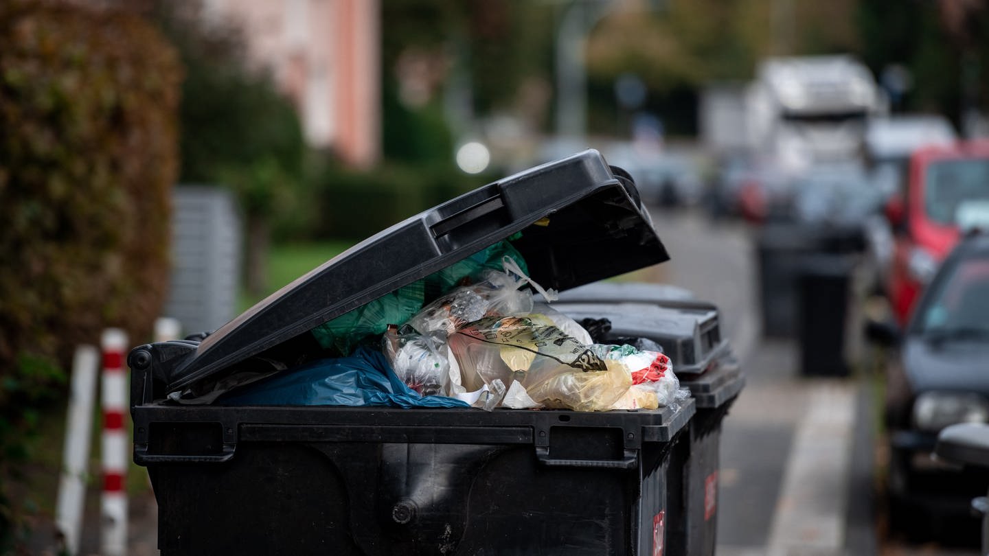 In der Region Stuttgart bleiben die Mülltonnen voll