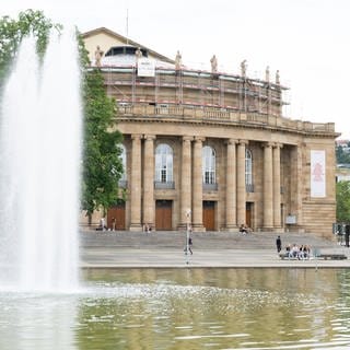 Das Stuttgarter Opernhaus am Eckensee