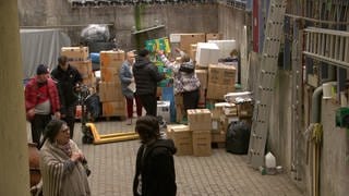 SOS Ukraine sammelt in Stuttgart Spenden für die Menschen in der Ukraine.