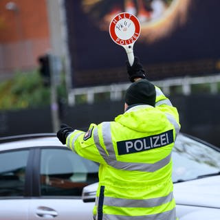 Symbolbild: Ein 81-jähriger Mann soll rund um Bad Ditzenbach mehrere Unfälle verursacht. 