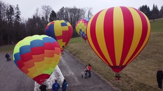 Die Mini-Ballons wurden in Althütte-Sechselberg (Rems-Murr-Kreis) am Sportplatz gestartet.