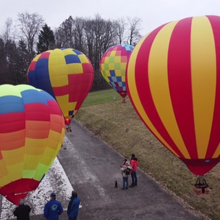 Die Mini-Ballons wurden in Althütte-Sechselberg (Rems-Murr-Kreis) am Sportplatz gestartet.