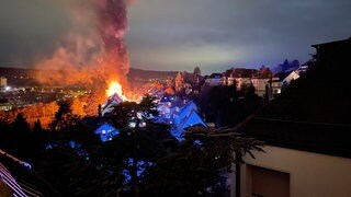 Durch eine Gasexplosion ist ein Wohnhaus in Stuttgart eingestürzt. 