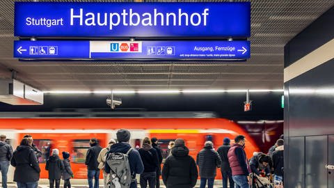 Wegen einer mehrfach auftretenden Signalstörung sind am Montag viele S-Bahnen in der Region Stuttgart ausgefallen oder waren verspätet.