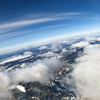 In Schweden haben Studenten der Uni Stuttgart mit einer Hybridrakete einen neuen Rekord aufgestellt. Auf dem Flug betrat die Rakete die Mesosphere.