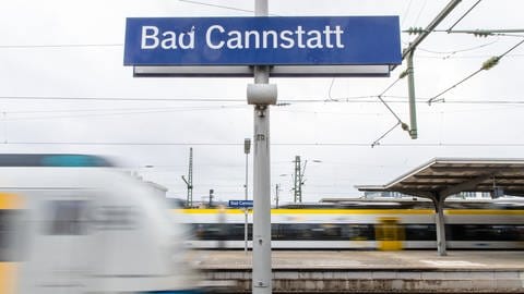 Gerade um den Bahnhof in Bad Cannstatt gibt es aktuell viele Unannehmlichkeiten für Fahrgäste. Nun kommen die Probleme bei den Stadtbahnen hinzu.