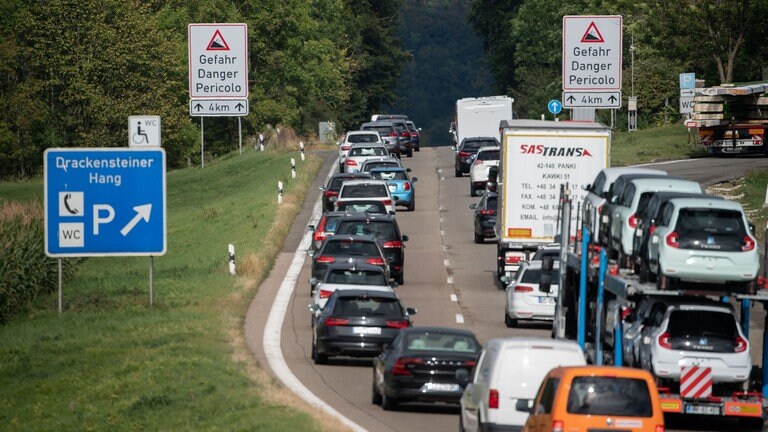 ADAC Warnt: Staus Auf Den BW-Autobahnen Am Wochenende - SWR Aktuell