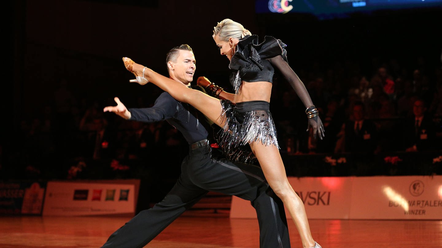 Tanzpaar aus Pforzheim im Jahr 2019: Marius Balan und Khrystyna Moshenska aus Deutschland tanzen bei den 33. German Open Championships (GOC).