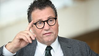 BW-Agrarminister Peter Hauk (CDU) und sechs weitere CSU- und CDU-Agrarminister haben in einem gemeinsamen Schreiben an Bundeslandwirtschaftsminister Cem Özdemir (Grüne) die angedachten finanziellen Kürzungen abgelehnt.