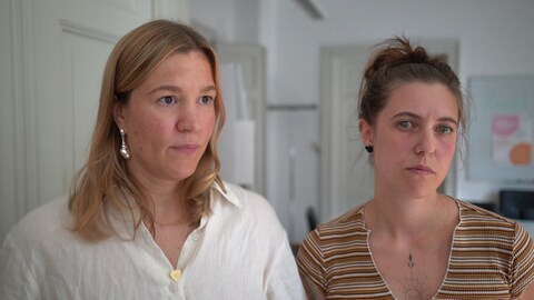 Svenja Köstler und Patricia Balija, Mitarbeitende bei Housing First Stuttgart