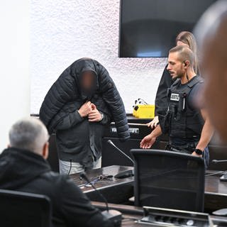 Angeklagter im Landgericht Stuttgart bei der Urteilsverkündung