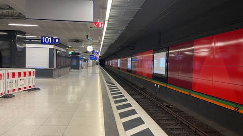 Keine S-Bahnen auf dem Bahnsteig in Stuttgart