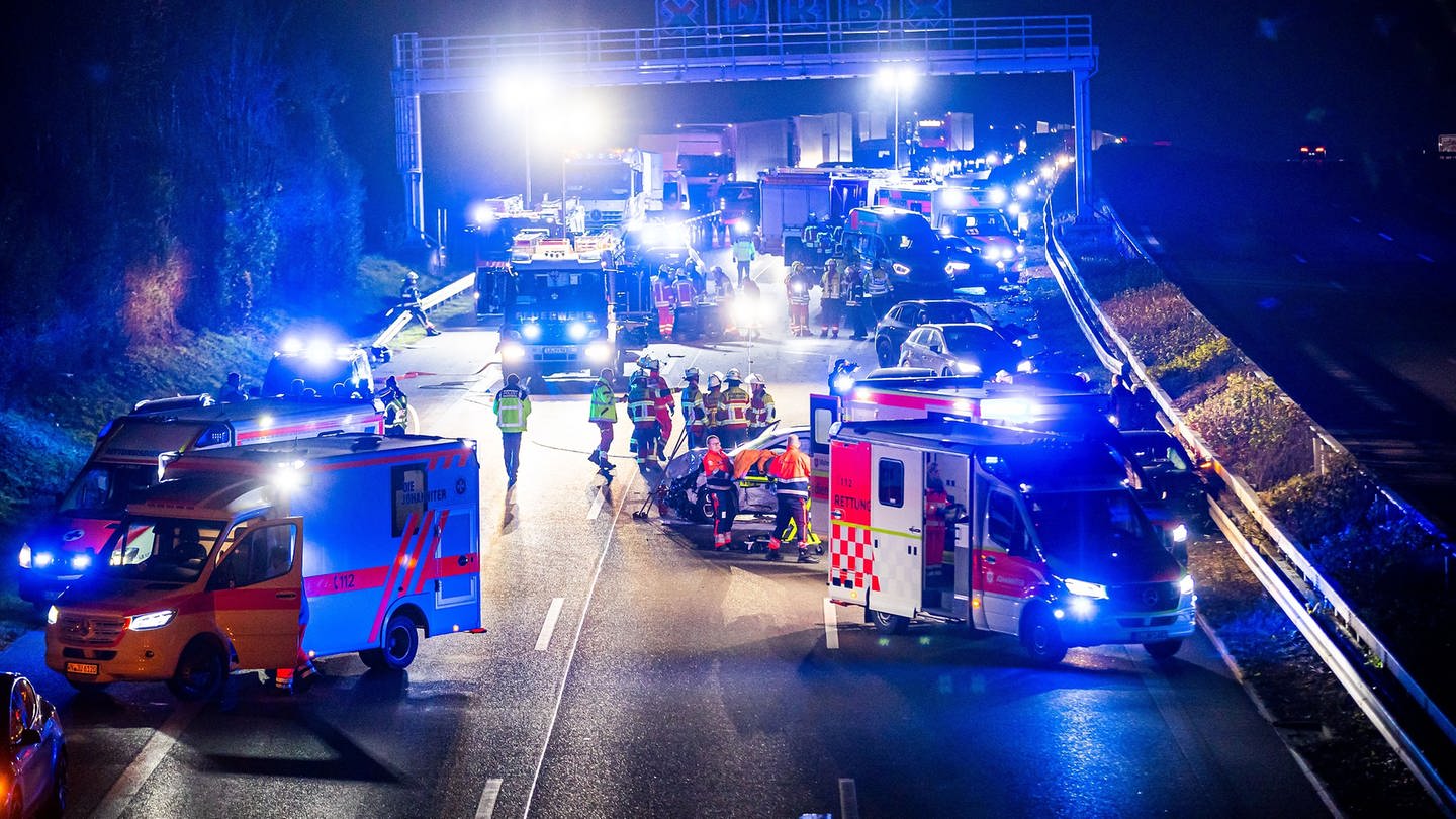 Schwerer Unfall auf der A81 bei Mundelsheim