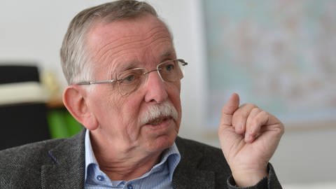 Ulrich Reuter, der frühere Stadtklimatologe von Stuttgart, bei einem Interview.