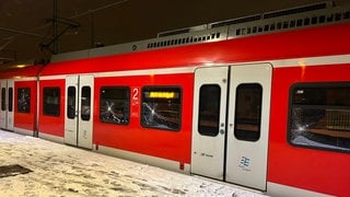 Eine beschädigte S-Bahn in Stuttgart