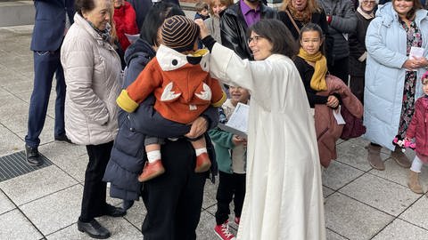 Pastoralreferentin in Stuttgart führt erste Taufe durch