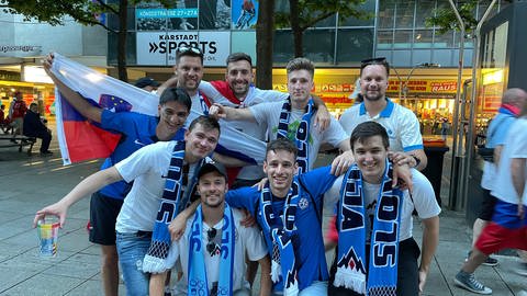 Slowenische Fans in Stuttgart