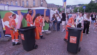Müllwerker arbeiten im Drei-Schicht-Betrieb