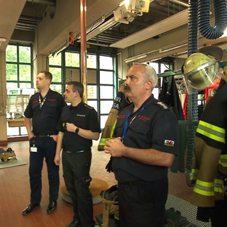 Feuerwehr-Leute aus Cardiff haben sich in Stuttgart bei ihren Kollegen angesehen, wie man sich auf eine EM vorbereitet.