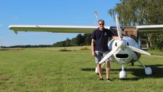 Vom Flugplatz Welzheim im Rems-Murr-Kreis hob Martin Görtz ab, um das ausgebüxte Pferd einer Frau zu suchen. 