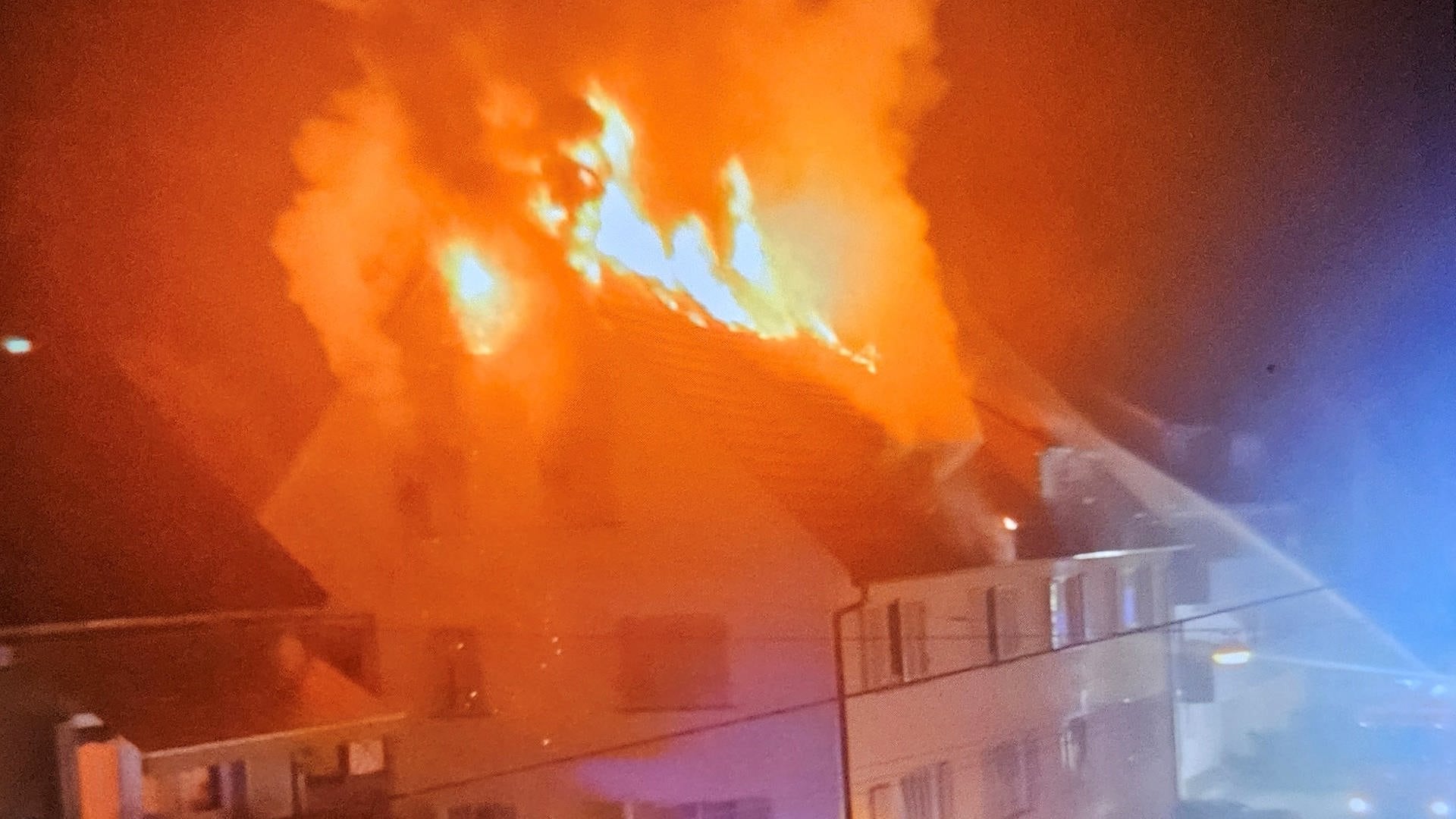 Brand in Stuttgart-Mühlhausen: Ein Toter gefunden