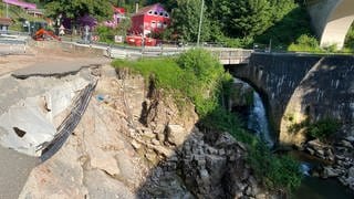 Die Straße zwischen Rudersberg und Welzheim wurde bei den Überschwmmungen besonders schwer beschädigt. 