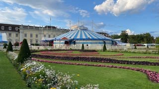 Das Roncalli-Zirkuszelt im Blühenden Barock in Ludwigsburg.