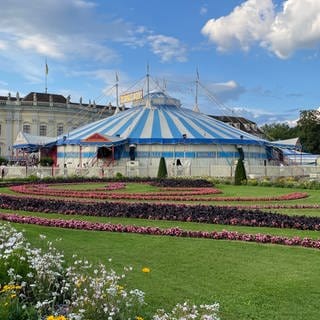 Das Roncalli-Zirkuszelt im Blühenden Barock in Ludwigsburg.