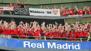 VfB-Fans im Santiago-Bernabeu-Stadion in Madrid