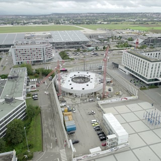 Der Bau des neun künftigen Flughafen Fernbahnhofs schreitet voran.