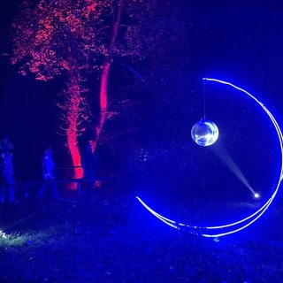 Lichtinstallationen der Leuchtenden Traumpfade im Blühenden Barock 2024