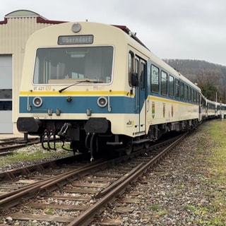 Wieselaufbahn wird in die Werkstatt gefahren.