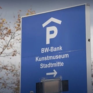 Der Eingang zu einem Parkhaus in Stuttgart